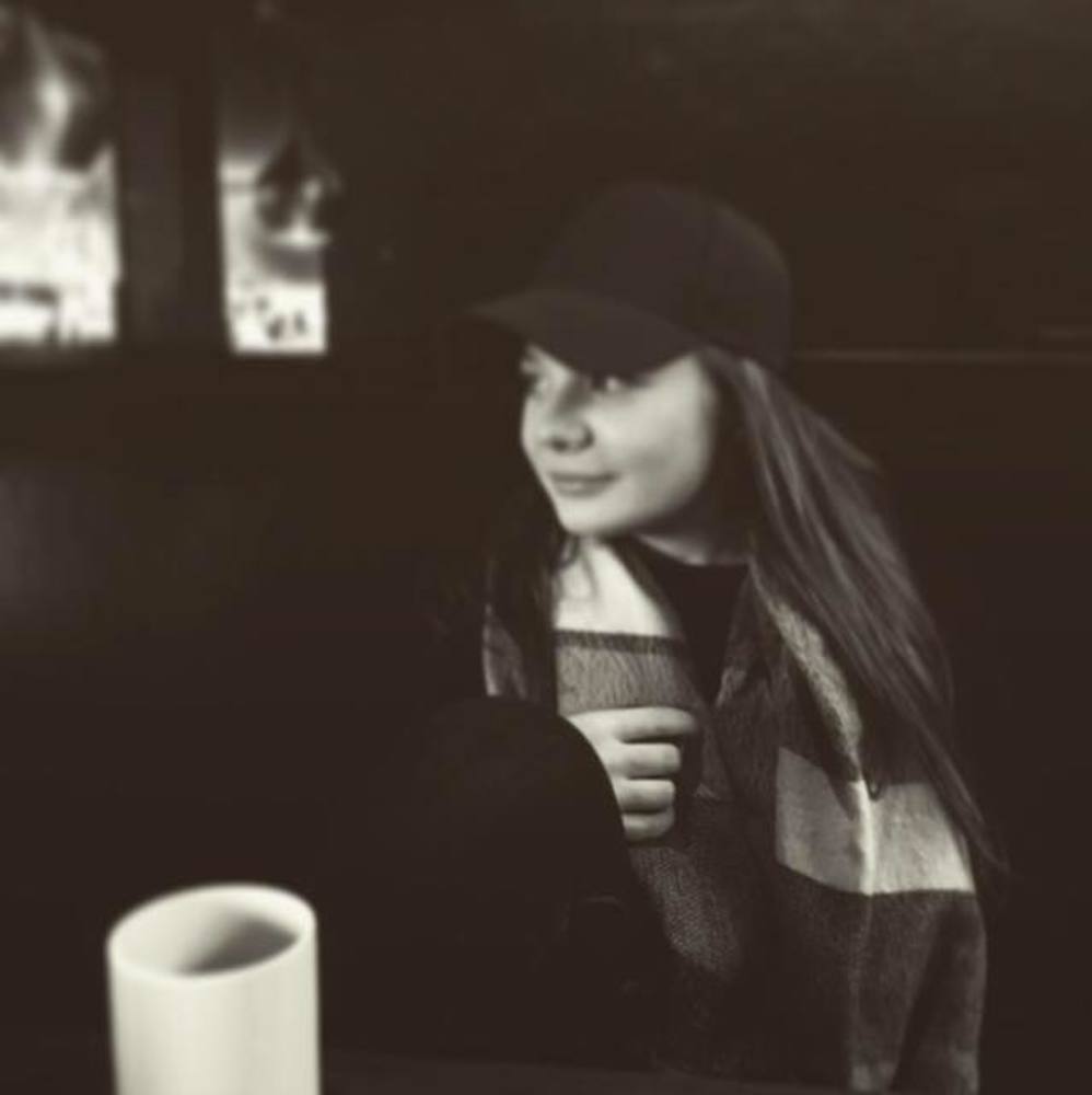 Meet your Posher, Olivia